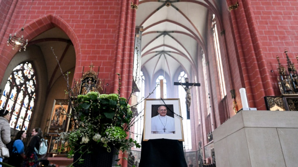 Offizielles Kondolenzbuch für verstorbenen Papst liegt ab Freitag in Berlin aus