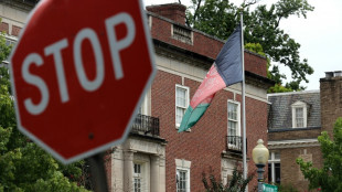 Diplom&aacute;ticos afganos se niegan a reconocer al gobierno de los talibanes