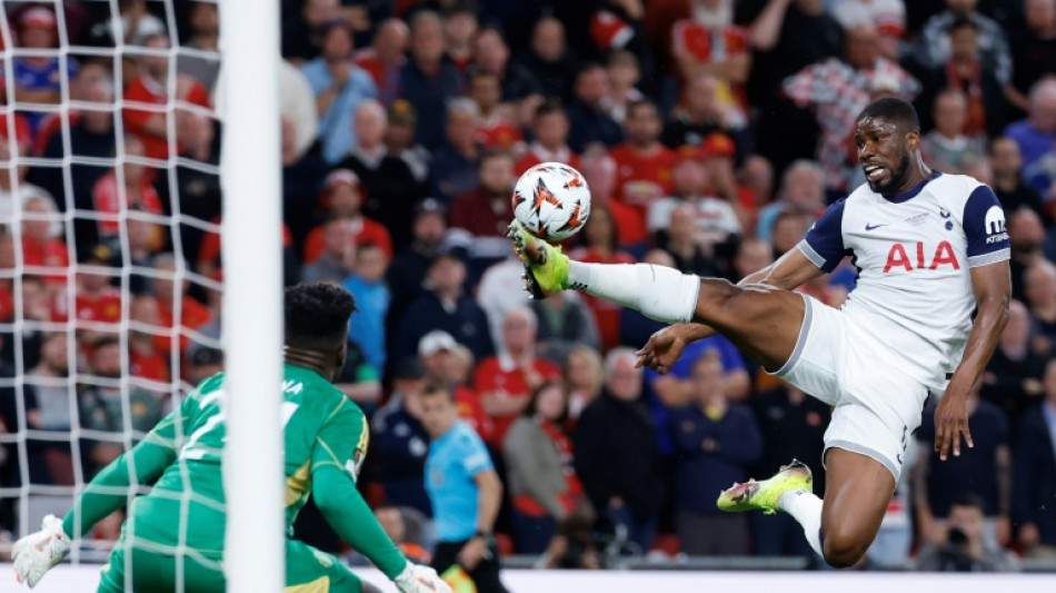 Ligue Europa: Tottenham domine Manchester United en finale et brise sa malédiction