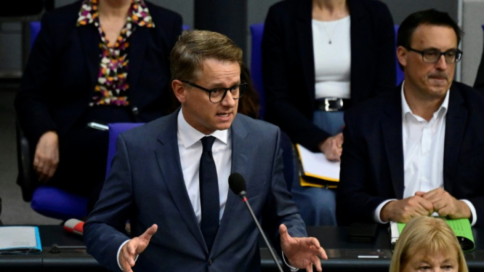 Linnemann will an privater Krankenversicherung festhalten 