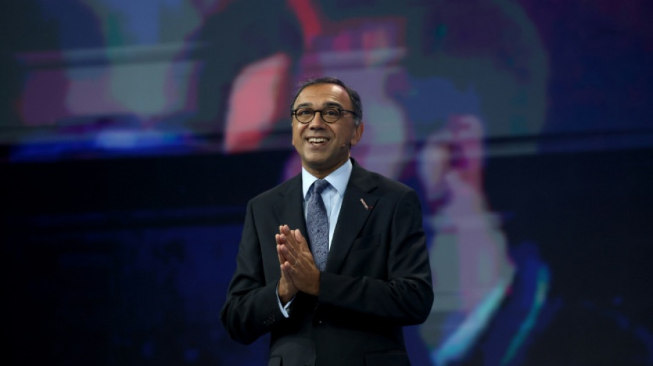 La p&eacute;nurie de puces freine l'acc&egrave;s mondial &agrave; internet, selon le patron de la GSMA