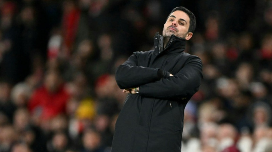 Arteta lamenta falta de contrata&ccedil;&atilde;o de um atacante pelo Arsenal