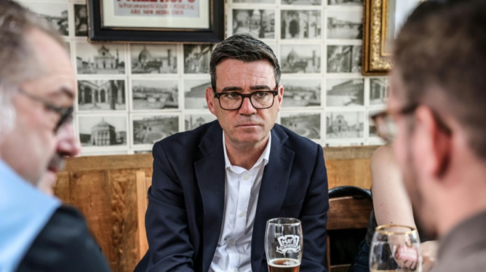 El nuevo primer ministro brit&aacute;nico anuncia medidas de ayuda a los pubs