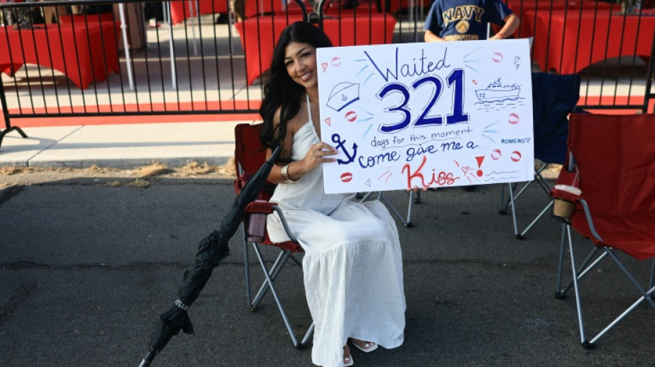 EL buque de guerra USS Lincoln ancla en California tras una turbulenta misi&oacute;n en el Golfo