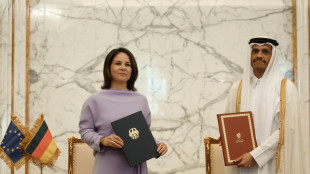 Gestrandet im W&uuml;stenemirat: Baerbock absolviert pannenreiche Reise in Golfregion