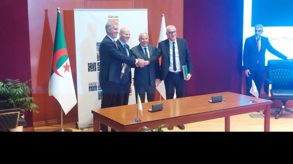 Eni firma accordo in Algeria da 1,35 miliardi di dollari