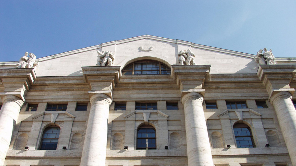 Borsa: Milano chiude in calo, Ftse Mib -0,18%