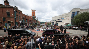 Birmingham saluta Ozzy Osbourne, in migliaia al corteo funebre