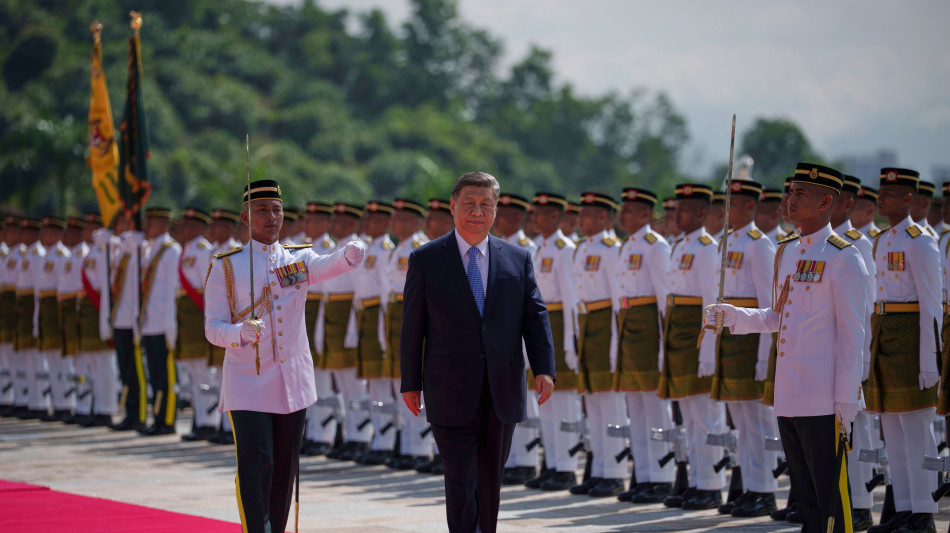 Cina, 'uso della forza non farà di nuovo grande l'America'