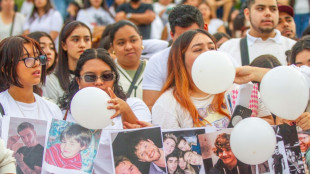 Fan&aacute;ticos de todo el mundo rinden homenaje al ex One Direction Liam Payne tras su muerte
