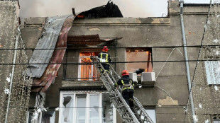 Dans les rues de Kharkiv, des habitants h&eacute;b&eacute;t&eacute;s face &agrave; de nouveaux bombardements 