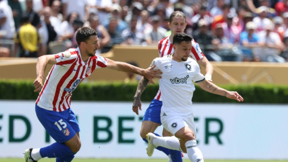 Botafogo perde para Atl&eacute;tico (1-0) mas vai &agrave;s oitavas da Copa de Clubes como 2&ordm; do Grupo B