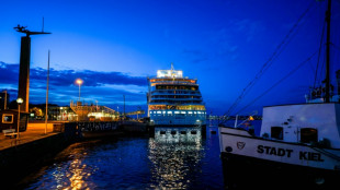 Jugendliche steuern gestohlenes Museumsschiff in Kieler Hafen gegen Br&uuml;ckenpfahl