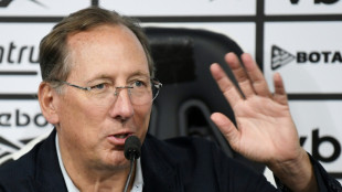 Tribunal arbitral afasta John Textor do comando da SAF do Botafogo