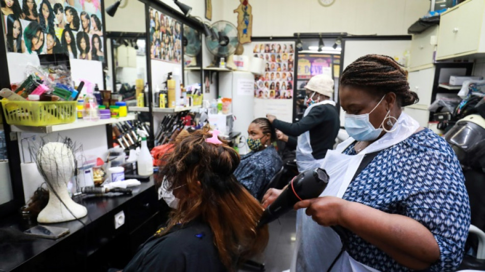 Les produits de d&eacute;frisage capillaire augmentent le risque de cancer de l'ut&eacute;rus, selon une &eacute;tude