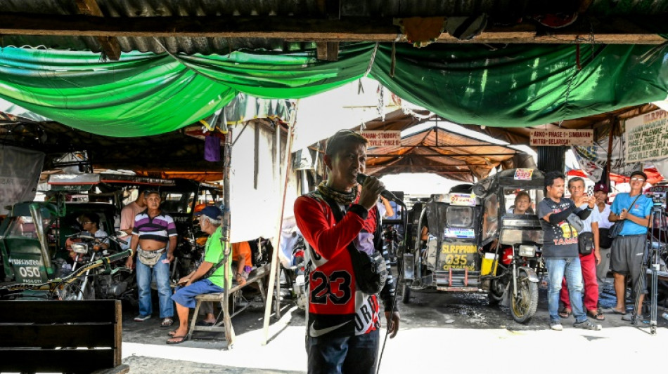 Aux Philippines, il n'est jamais trop t&ocirc;t pour un karaok&eacute;