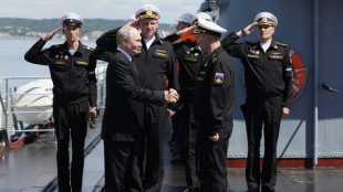 Putin amenaza con interceptar buques occidentales, a modo de represalia