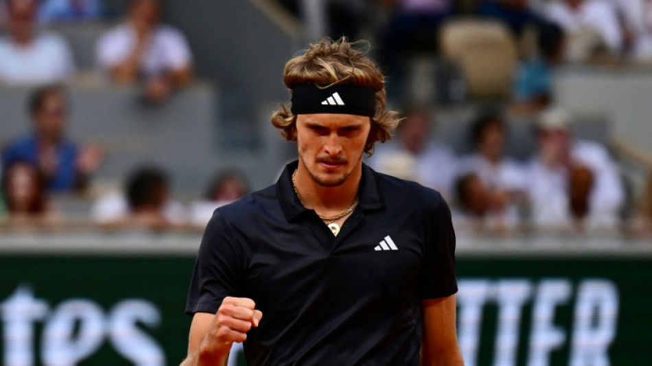 Zverev elimina Thiem e vai &agrave; segunda rodada do ATP 500 de Halle