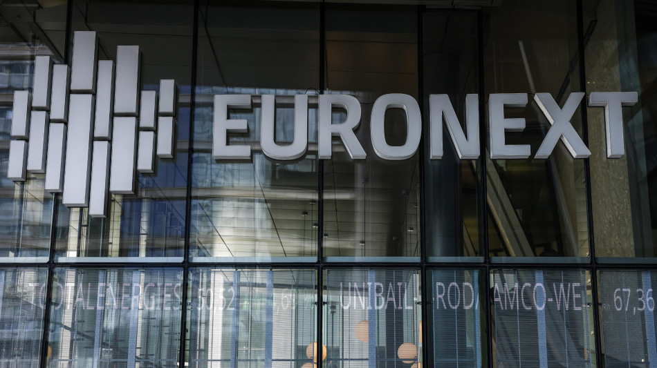 Borsa: Europa sale con stop ai dazi e guarda a Bce, Milano +2%
