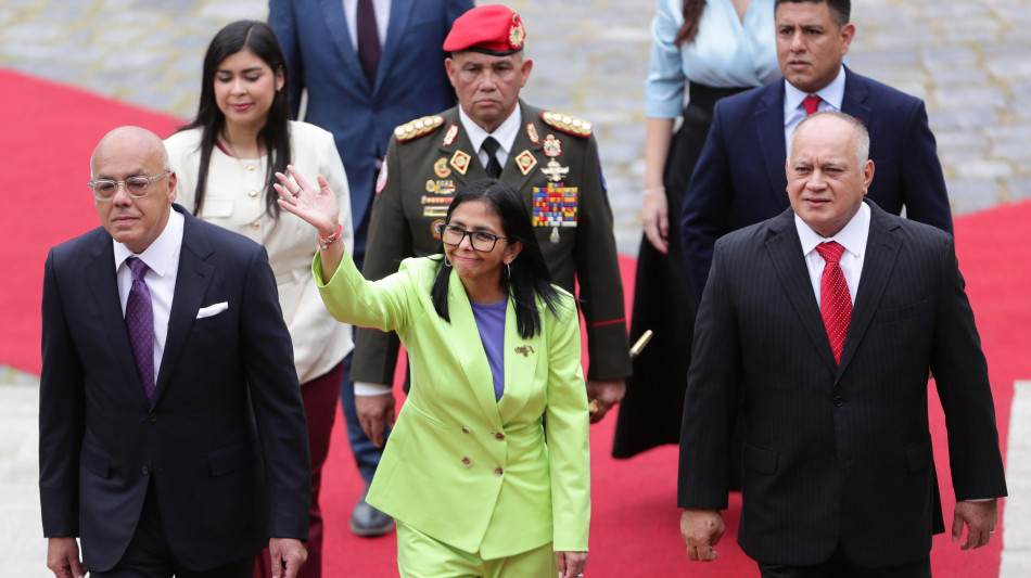 Venezuela, Delcy Rodr&iacute;guez invita l'opposizione a 'restare a Washington'