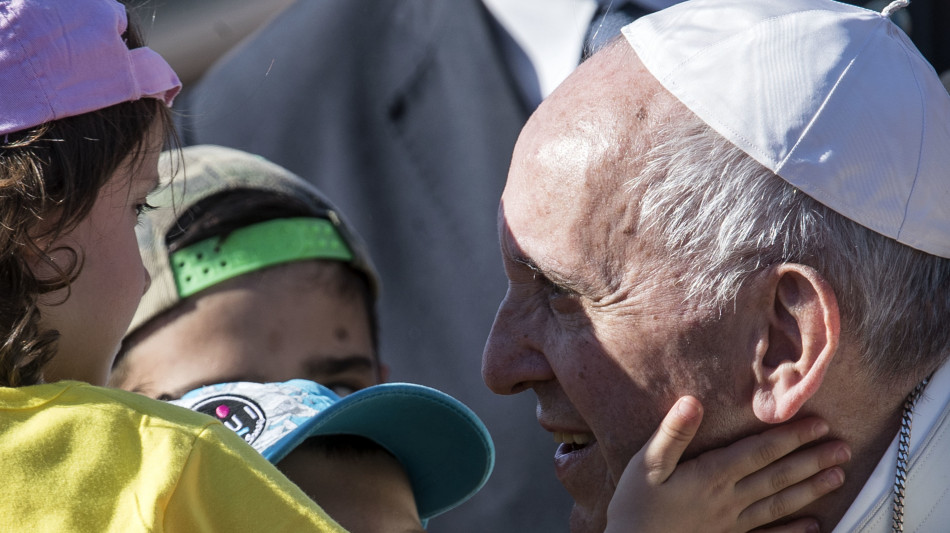 Il Papa, 'la morte non è la fine di tutto, ma un nuovo inizio'