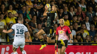 La Rochelle win clash of champions as Top 14 returns