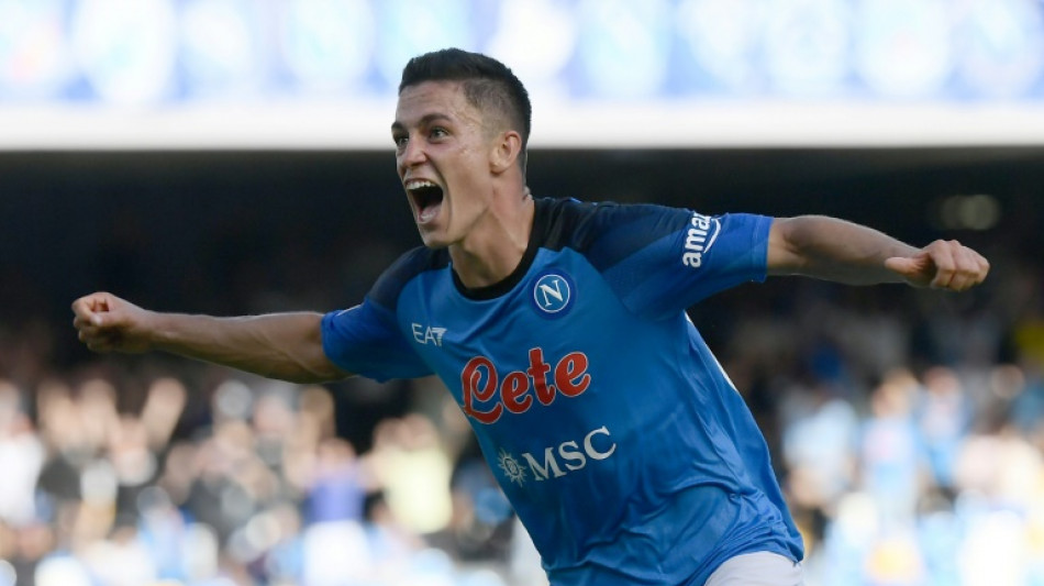 Raspadori fires buoyant Napoli top ahead of champions Milan 