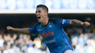 Raspadori fires buoyant Napoli top ahead of champions Milan 