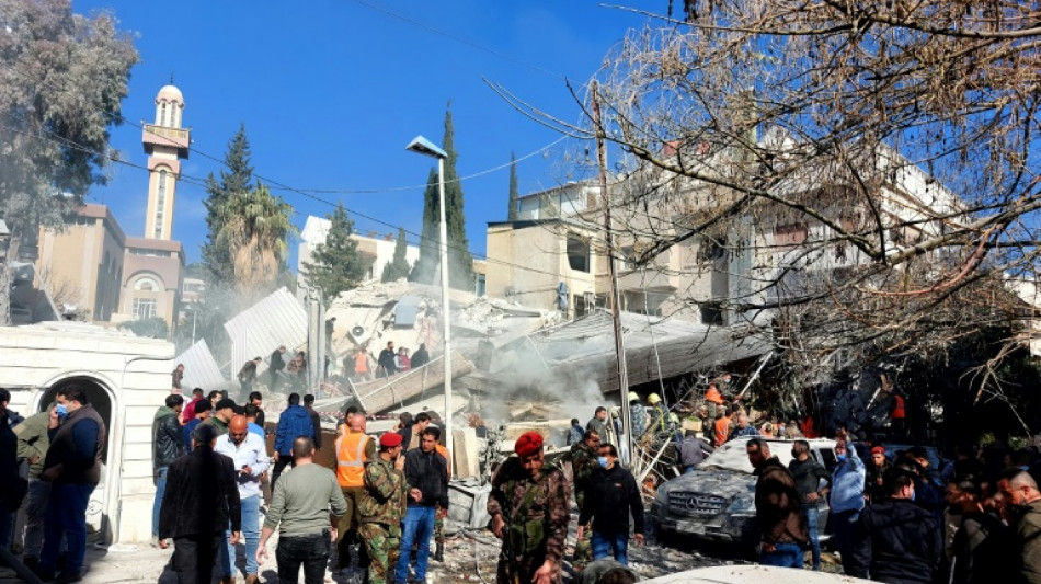 Trece muertos en un bombardeo atribuido a Israel en Siria, seg&uacute;n nuevo balance de una ONG