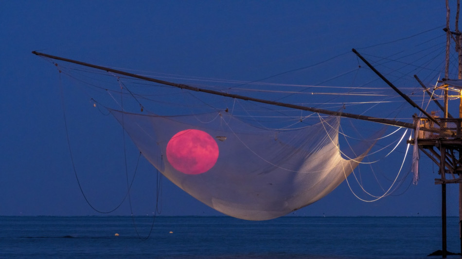 La Luna sulla Costa dei Trabocchi &egrave; 'foto del giorno' Nasa