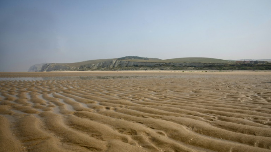 Beb&ecirc; morre em naufr&aacute;gio de barco de migrantes no Canal da Mancha