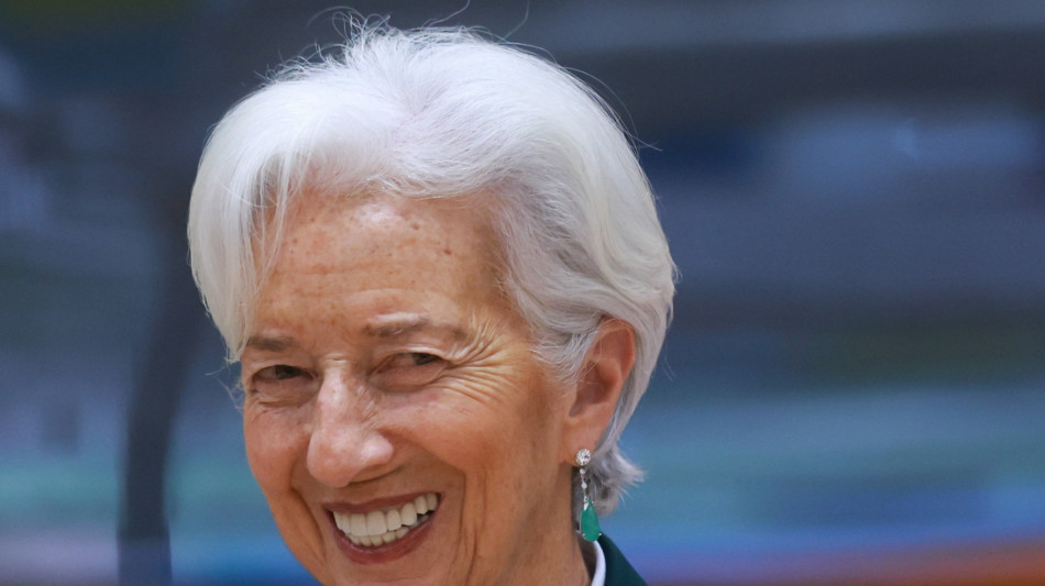 ++ Lagarde, tagli dei tassi graduali, ma dipender&agrave; dai dati ++