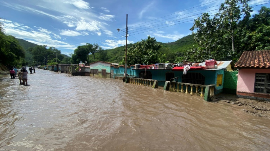 El hurac&aacute;n Beryl deja siete muertos en el Caribe en su camino hacia Jamaica