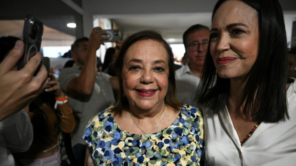 Oposi&ccedil;&atilde;o denuncia manobra para impedir candidatura de Corina na Venezuela