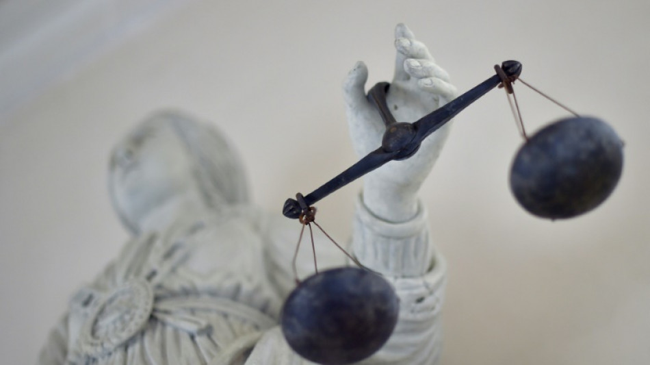 Ehefrau mit mehr als 50 Messerstichen get&ouml;tet: Zehn Jahre Haft in Hessen