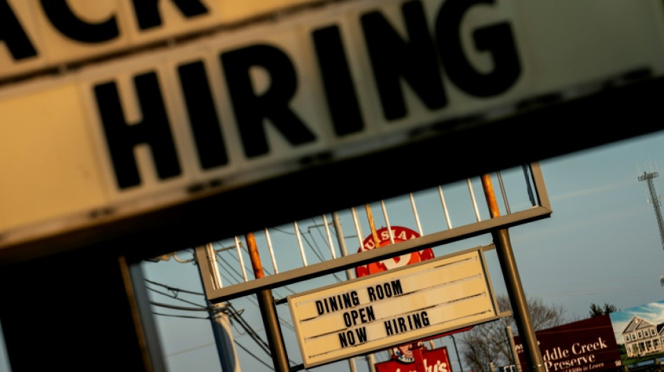 Etats-Unis: le march&eacute; du travail reste solide en mai, les nuages semblent encore lointains
