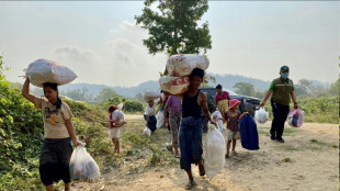 Birmanie: des centaines de civils et soldats ont fui vers la Tha&iuml;lande