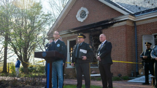 Un homme inculp&eacute; pour tentative de meurtre apr&egrave;s l'incendie au domicile d'une figure d&eacute;mocrate am&eacute;ricaine