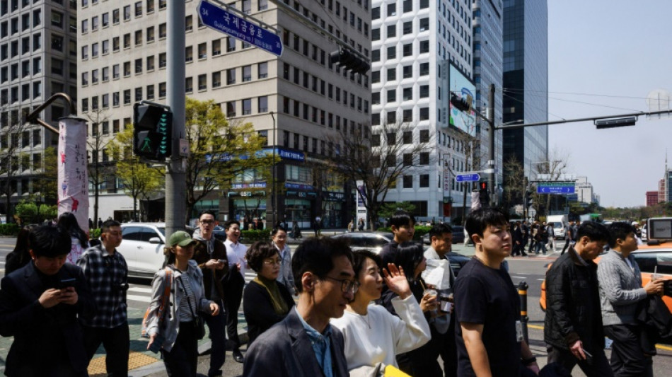 El banco central surcoreano reduce a la mitad la previsi&oacute;n de crecimiento para 2025