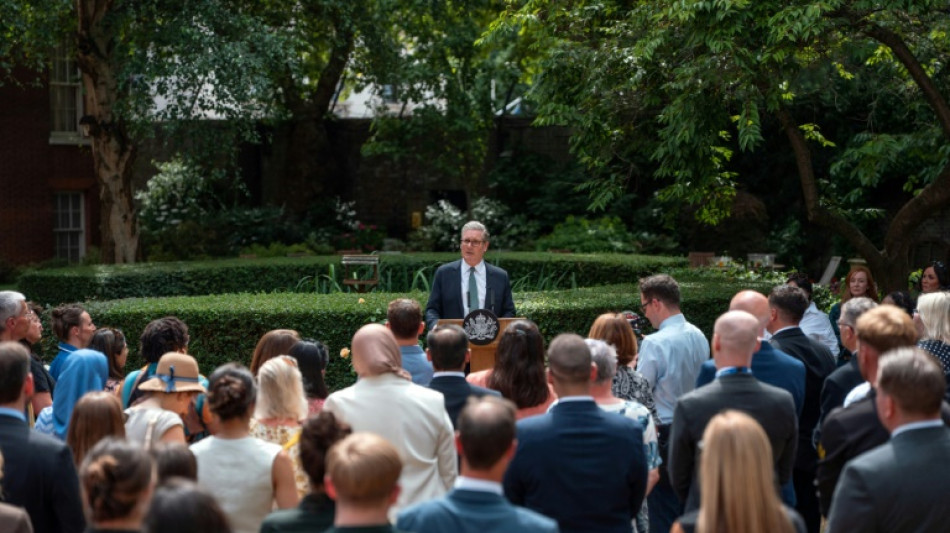 R&eacute;forme des aides sociales au Royaume-Uni: Starmer &eacute;vite une d&eacute;faite au prix de concessions
