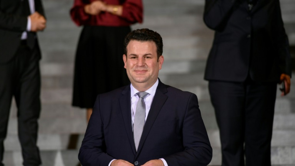 Bundestagsausschuss stimmt f&uuml;r Mindestlohn von zw&ouml;lf Euro