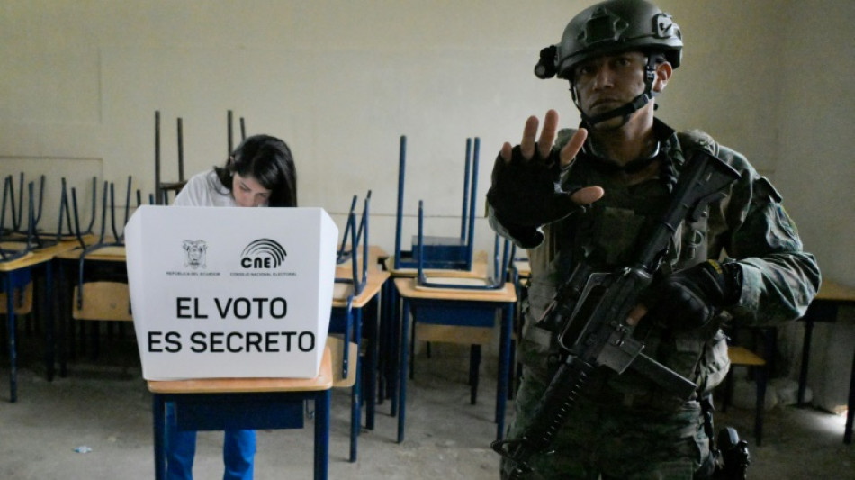 Leftist lawyer leads as violence-hit Ecuador heads to run-off poll