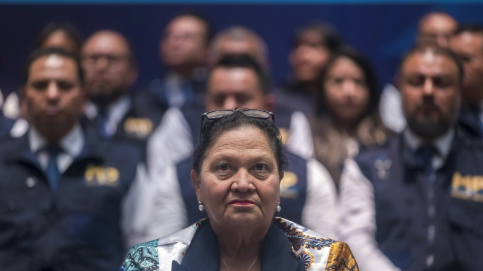 La fiscal general de Guatemala descarta renunciar y arremete contra Ar&eacute;valo