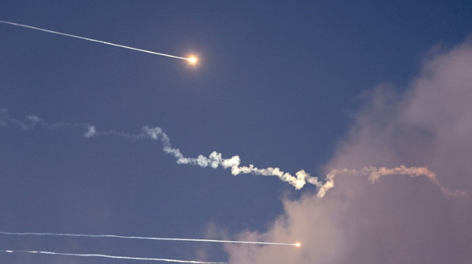 Israel afirma ter o 'apoio manifesto' de Trump em seu ataque a 'todos os locais' iranianos