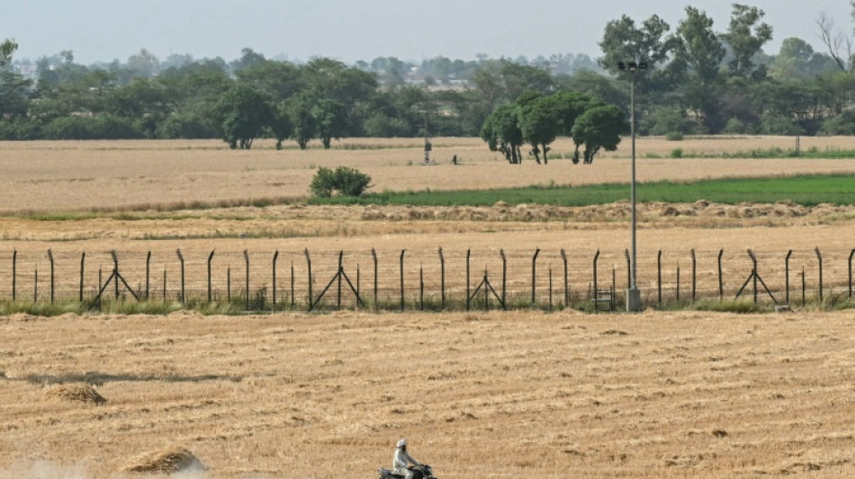 Villagers on India's border with Pakistan fear war