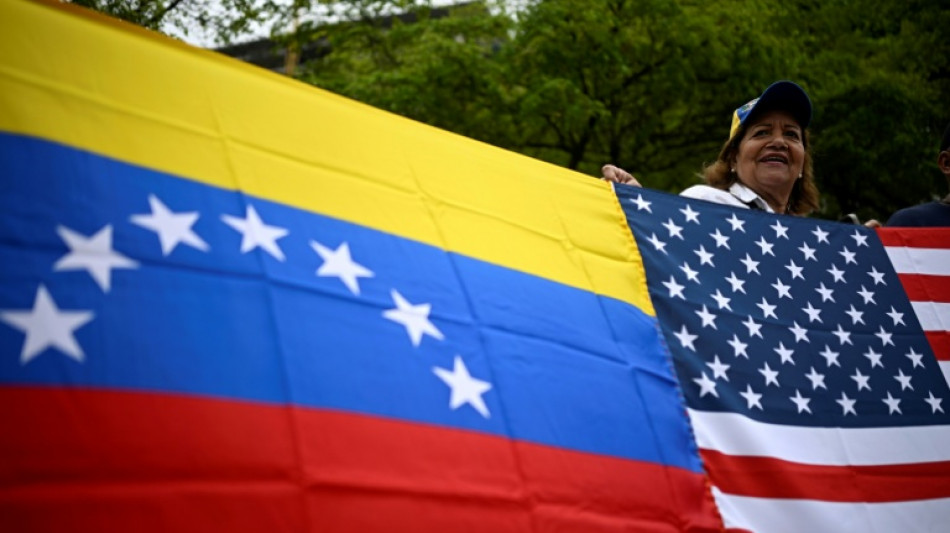 Venezuela: manifestation devant l'ambassade des Etats-Unis pour des &eacute;lections et hausses des salaires