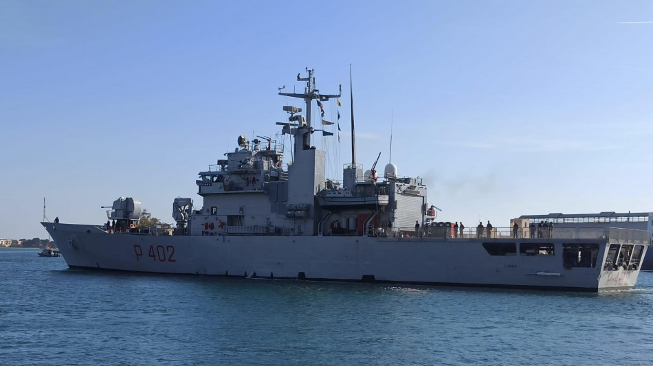 Nave Libra arrivata a Shengjin