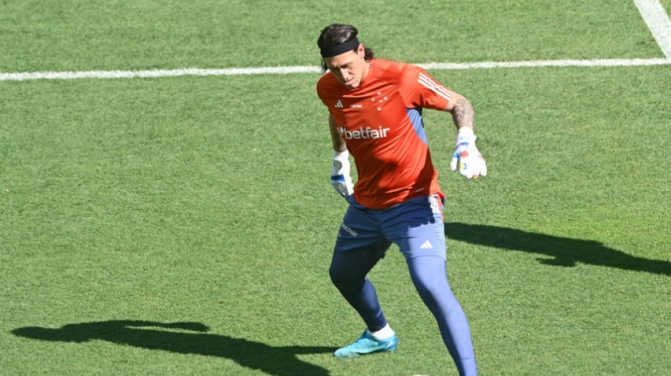 C&aacute;ssio sofre grave les&atilde;o no joelho esquerdo e ter&aacute; que fazer cirurgia