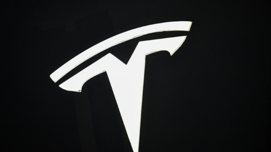 Le b&eacute;n&eacute;fice net de Tesla chute au 3e trimestre, plomb&eacute; par des co&ucirc;ts sup&eacute;rieurs et les droits de douane