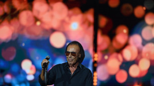 Dopo gaffe, Venditti porta sul palco a Bari la ragazza autistica